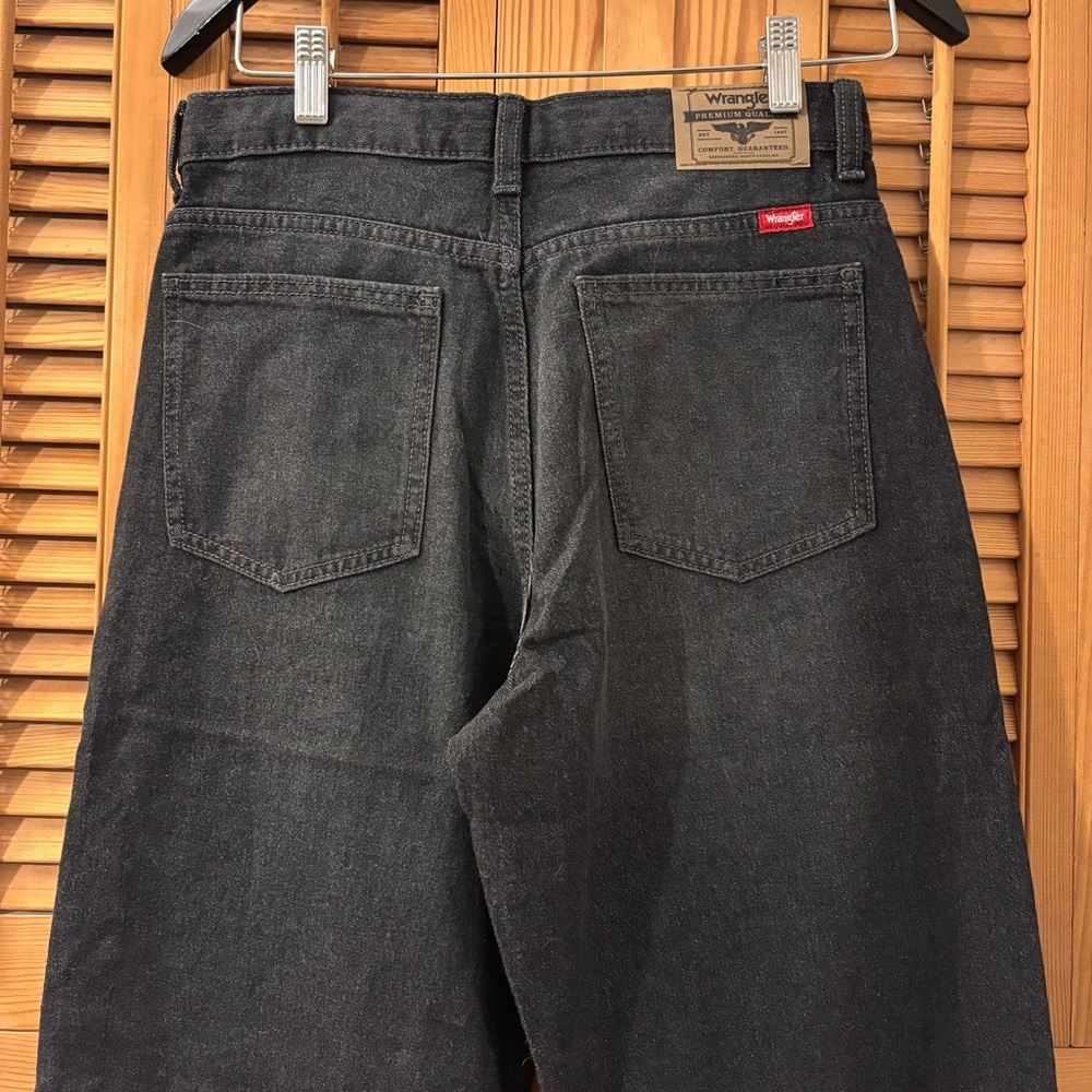 NWT Wrangler Men's Women’s Black Jeans  Dark Wash Black Wash Loose Fit Regular - Picture 6 of 7